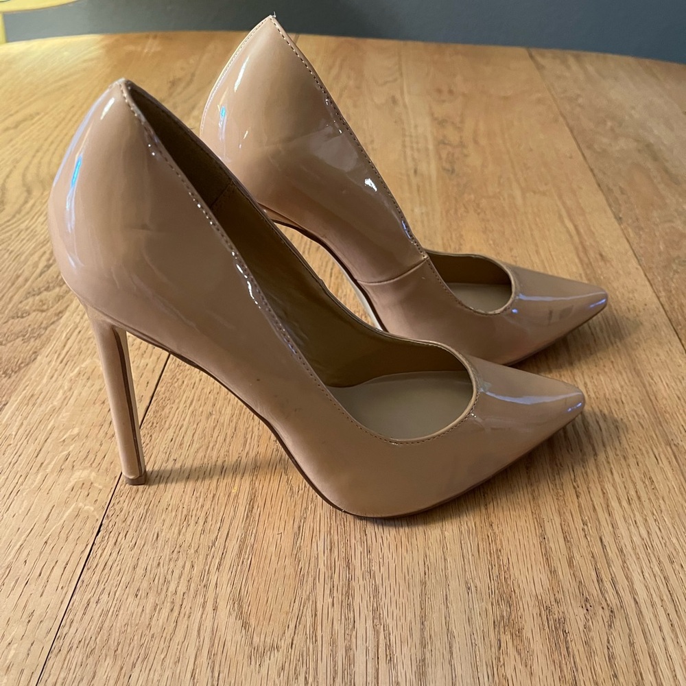 Shoe Dazzle Nude Patent Pointed-Toe Stiletto Pumps